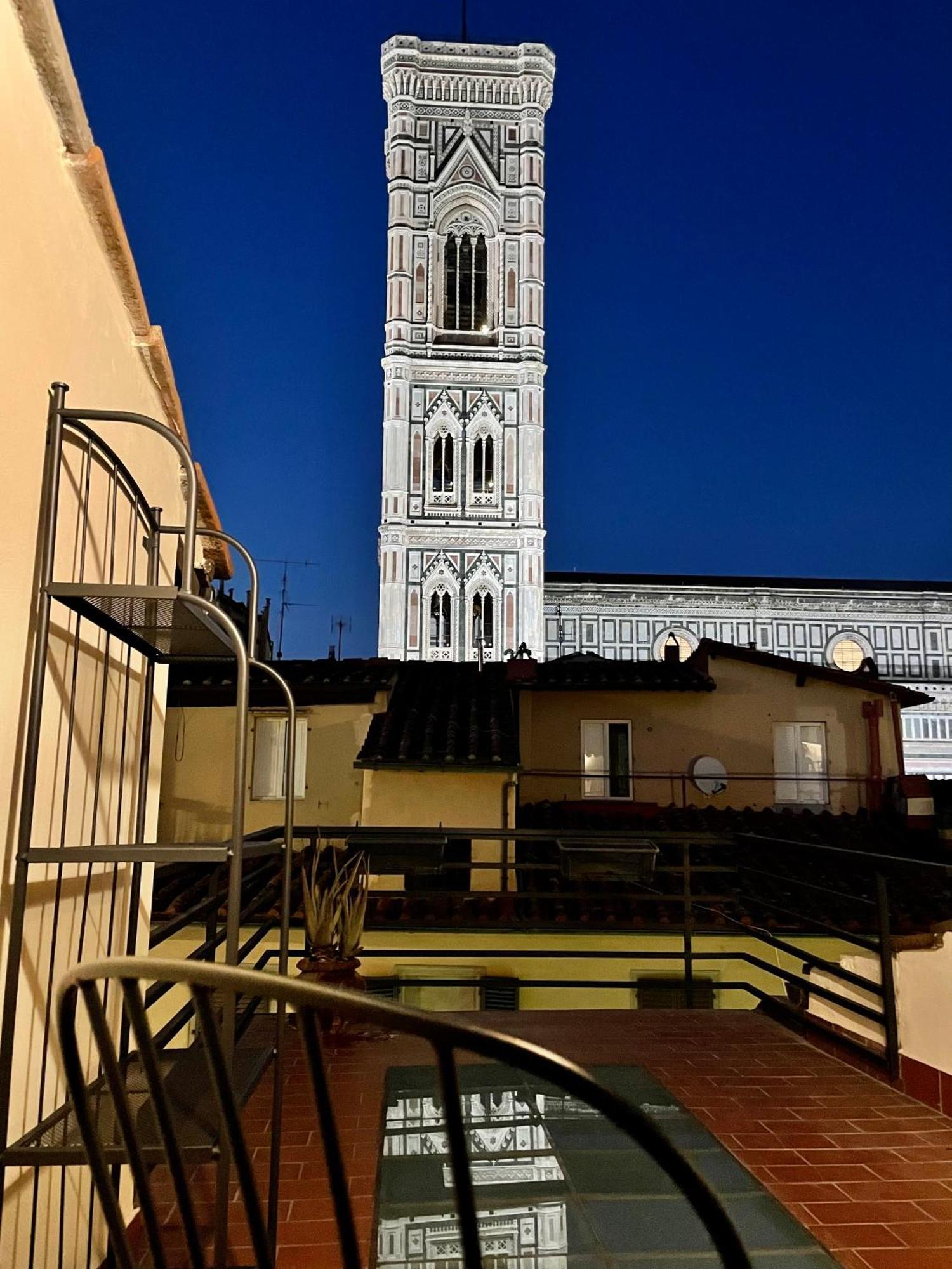 フィレンツェDuomo Flatsアパートメント エクステリア 写真